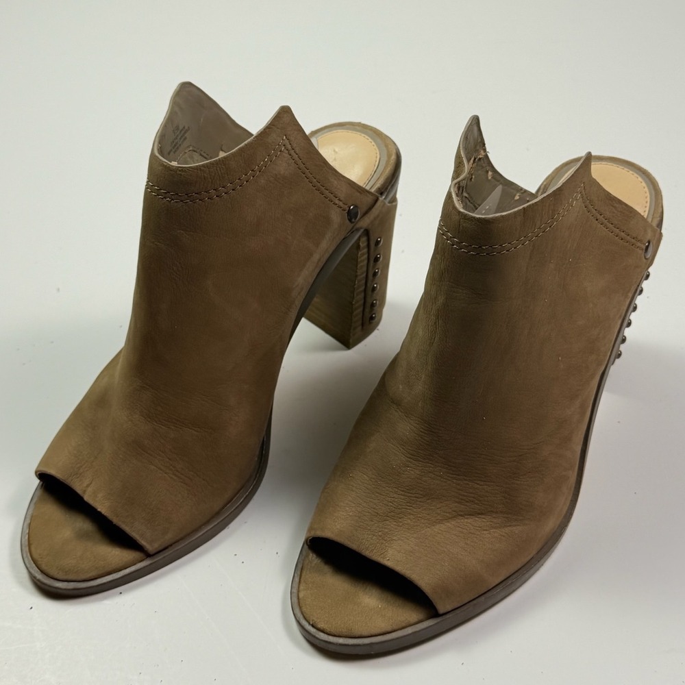 Gianni Bini Tan Leather Studded Block Heel Open Peep Toe Mules 9.5M